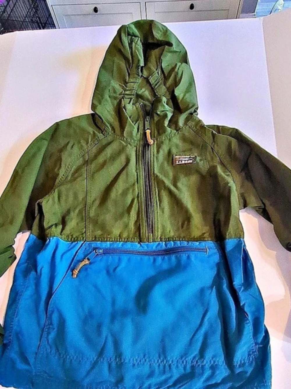 L.L.Bean Color Block Hooded Jacket Rain Jacket Size Medium NWT